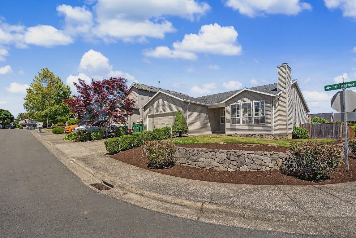 13086 Sw Tearose Way - Photo 2 of 19