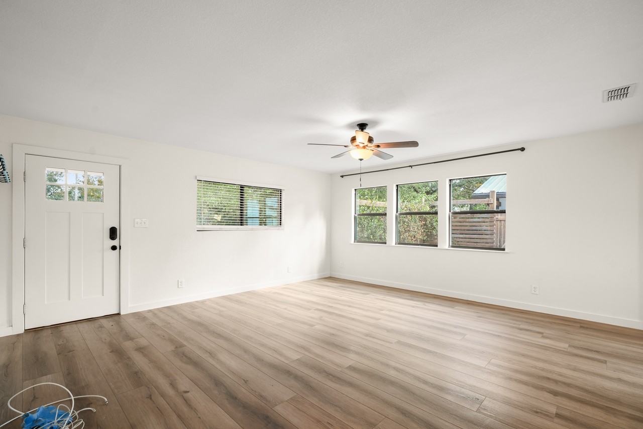 413 Sunbonnet Dr #NA - Photo 3 of 17