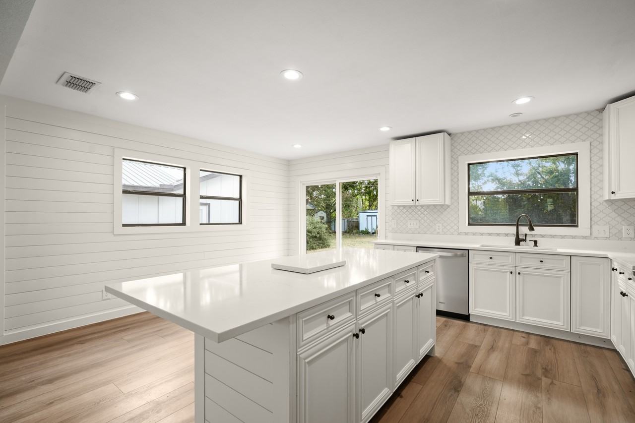 413 Sunbonnet Dr #NA - Photo 6 of 17