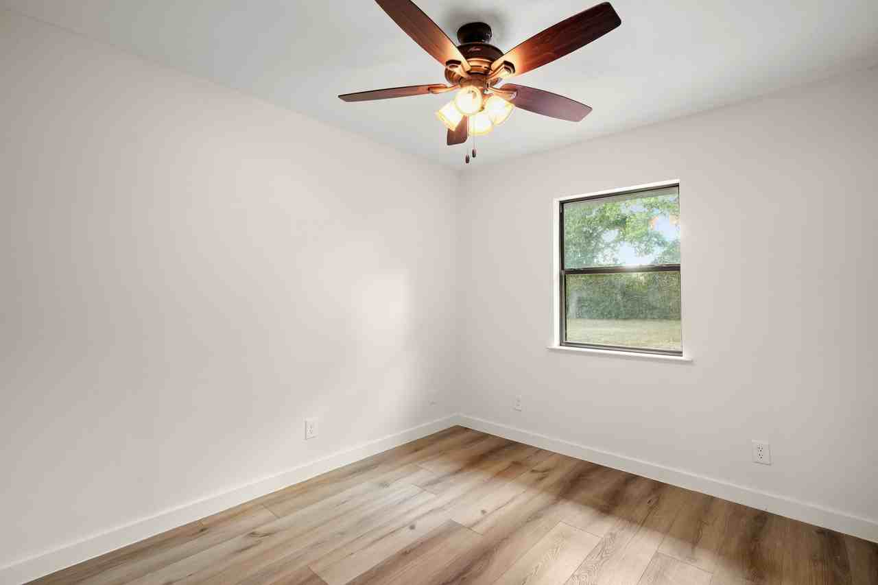 413 Sunbonnet Dr #NA - Photo 7 of 17