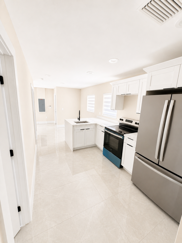 4856 Hampton Ct #NA - Photo 3 of 11