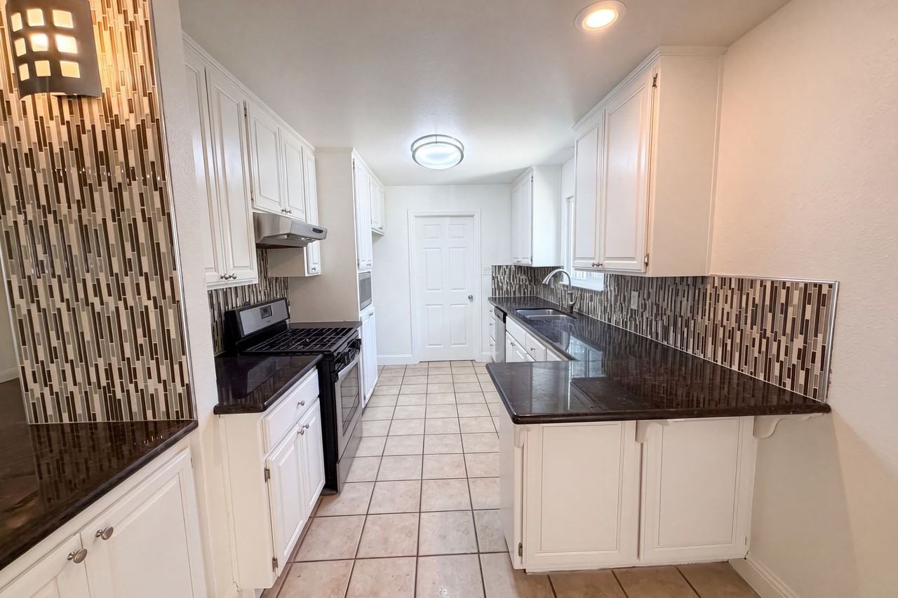 208 Bryan Ave #NA - Photo 2 of 14