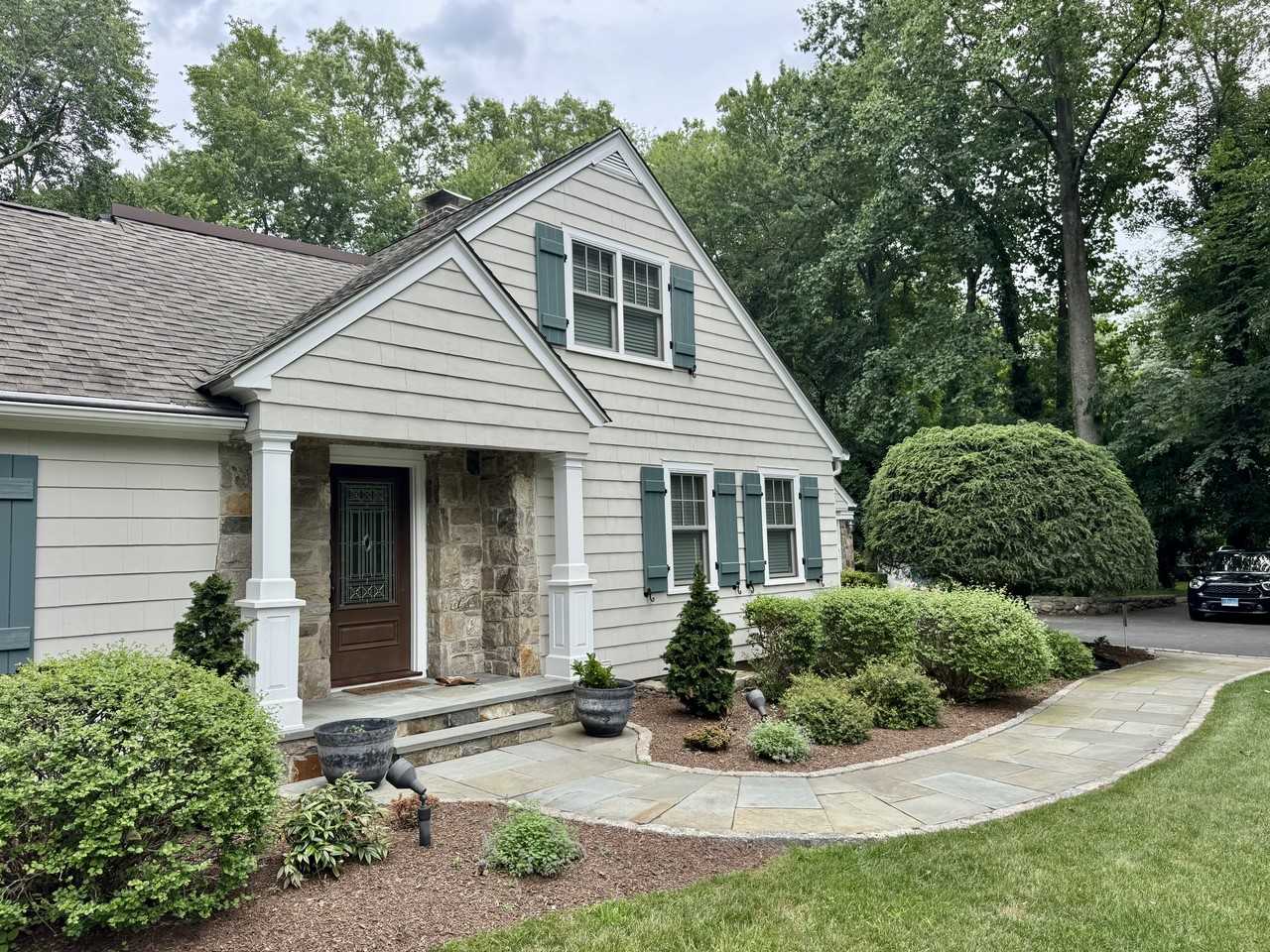 198 Wolfpit Ave #NA - Photo 2 of 9