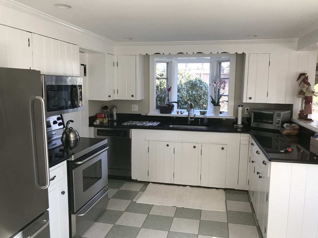 198 Wolfpit Ave #NA - Photo 3 of 9
