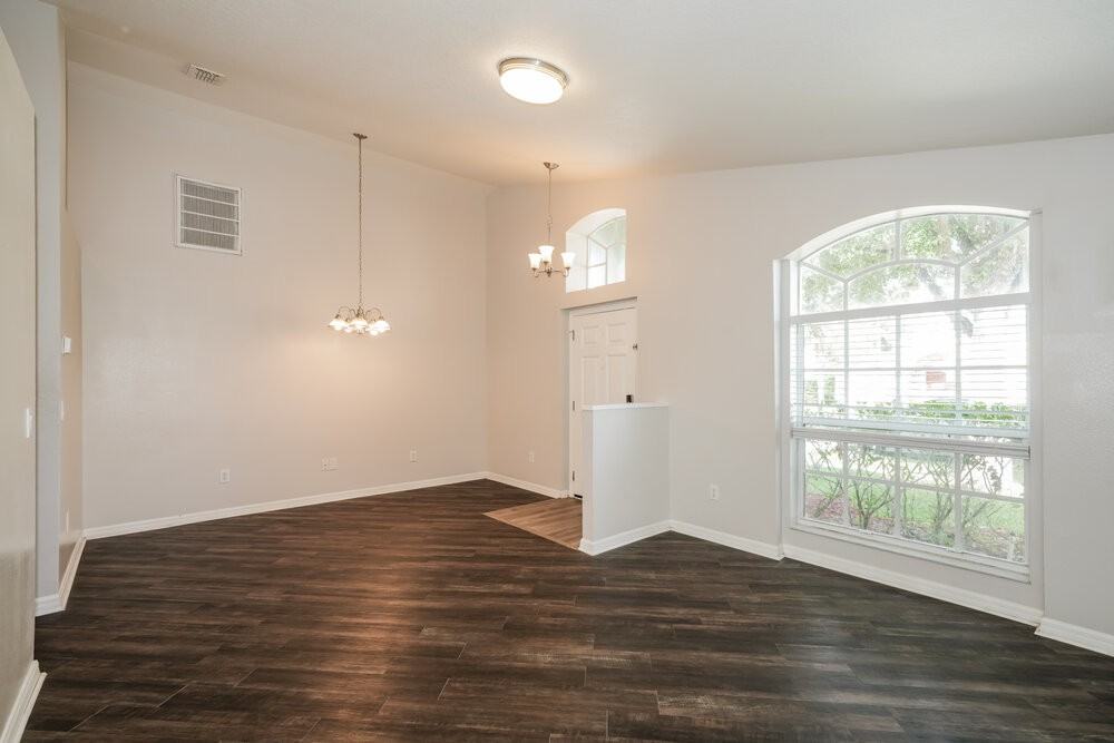 6410 Buckhead Ct - Photo 3 of 16