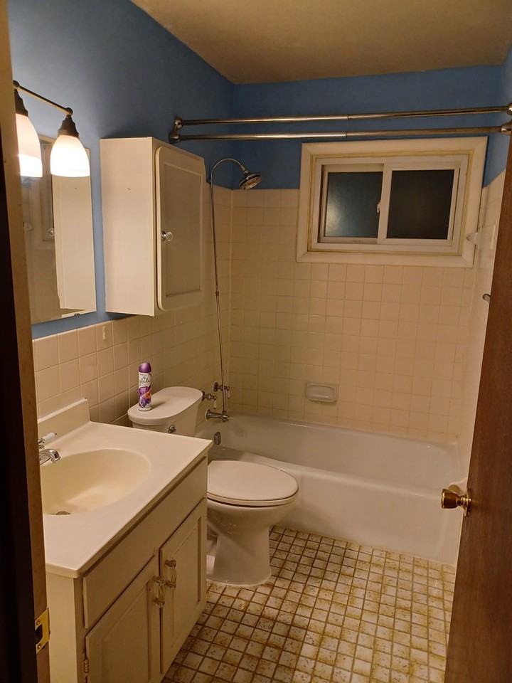 10816 Dahlia St Nw #NA - Photo 2 of 6