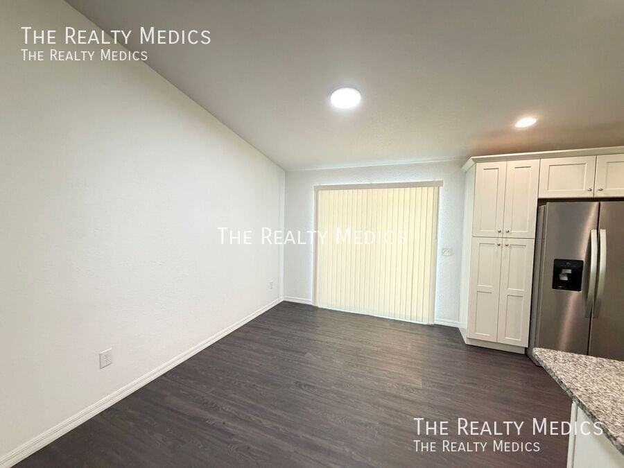 303 Sequoia Dr - Photo 7 of 22