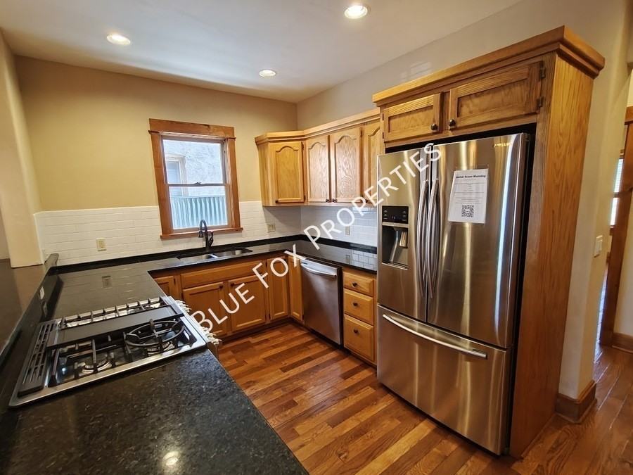 605 S 4th Ave - Photo 2 of 43