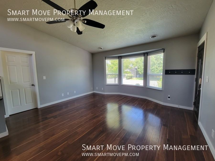 2705 E Mendota Dr - Photo 5 of 38