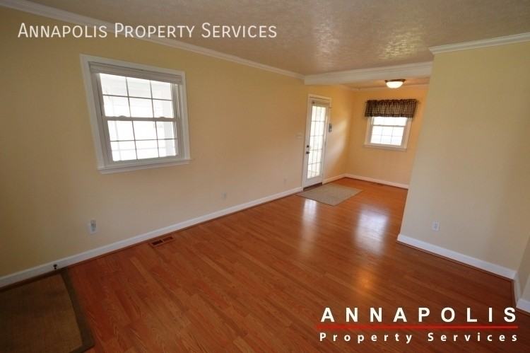 907 Hillside Ave - Photo 5 of 18
