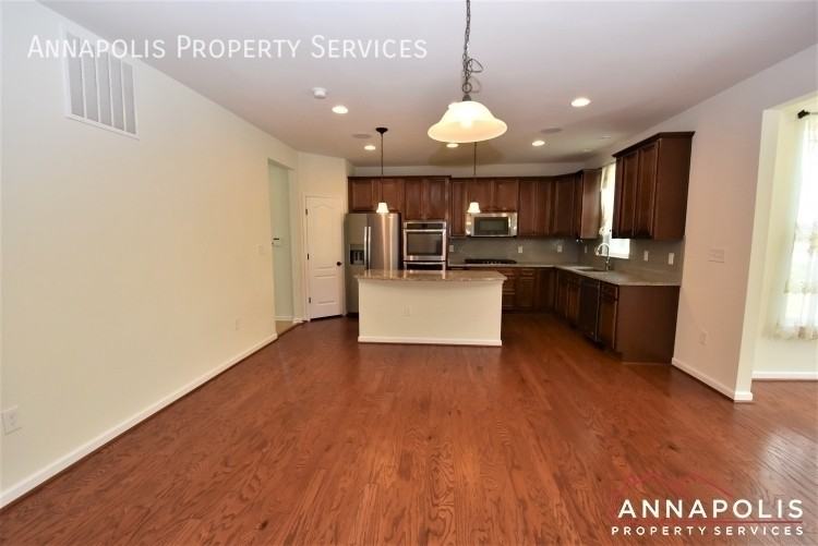 7946 Monrovia Dr - Photo 5 of 37