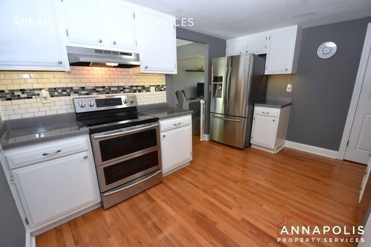 700 Mount Alban Dr - Photo 3 of 33