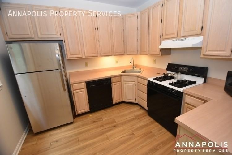 645 Oakland Hills Dr #1A - Photo 2 of 17
