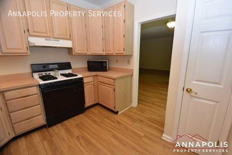 645 Oakland Hills Dr #1A - Photo 4 of 17