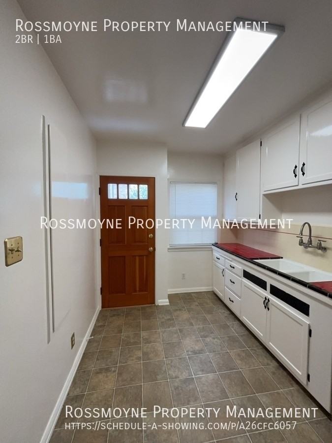 1939 N Hollywood Way #A - Photo 6 of 14