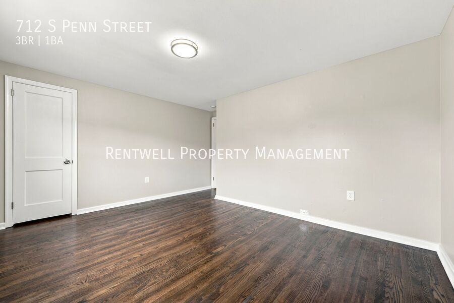 712 S Penn St - Photo 7 of 14
