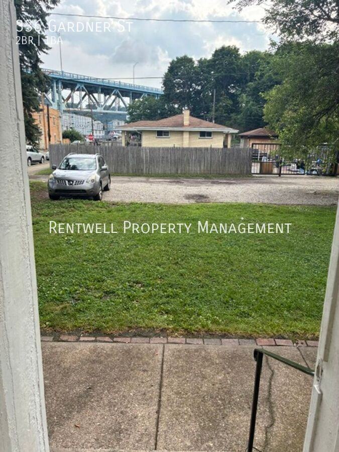 336 Gardner St - Photo 6 of 12