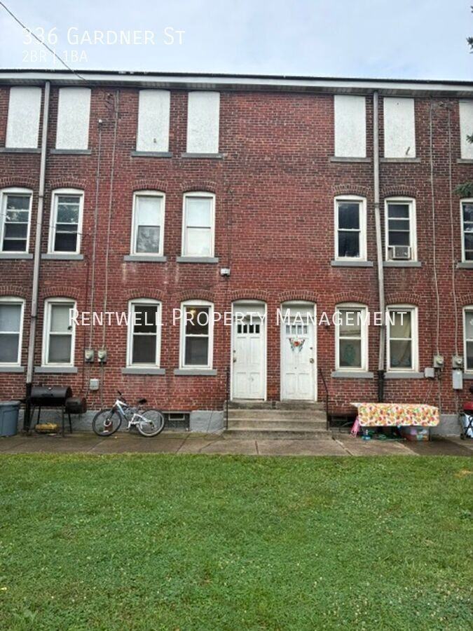 336 Gardner St - Photo 7 of 12