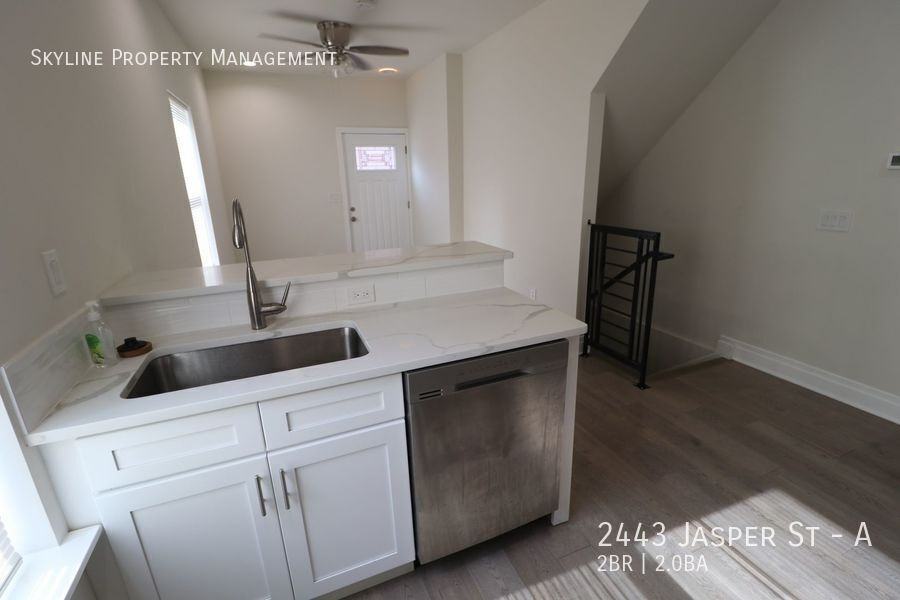 2443 Jasper St #A - Photo 4 of 18