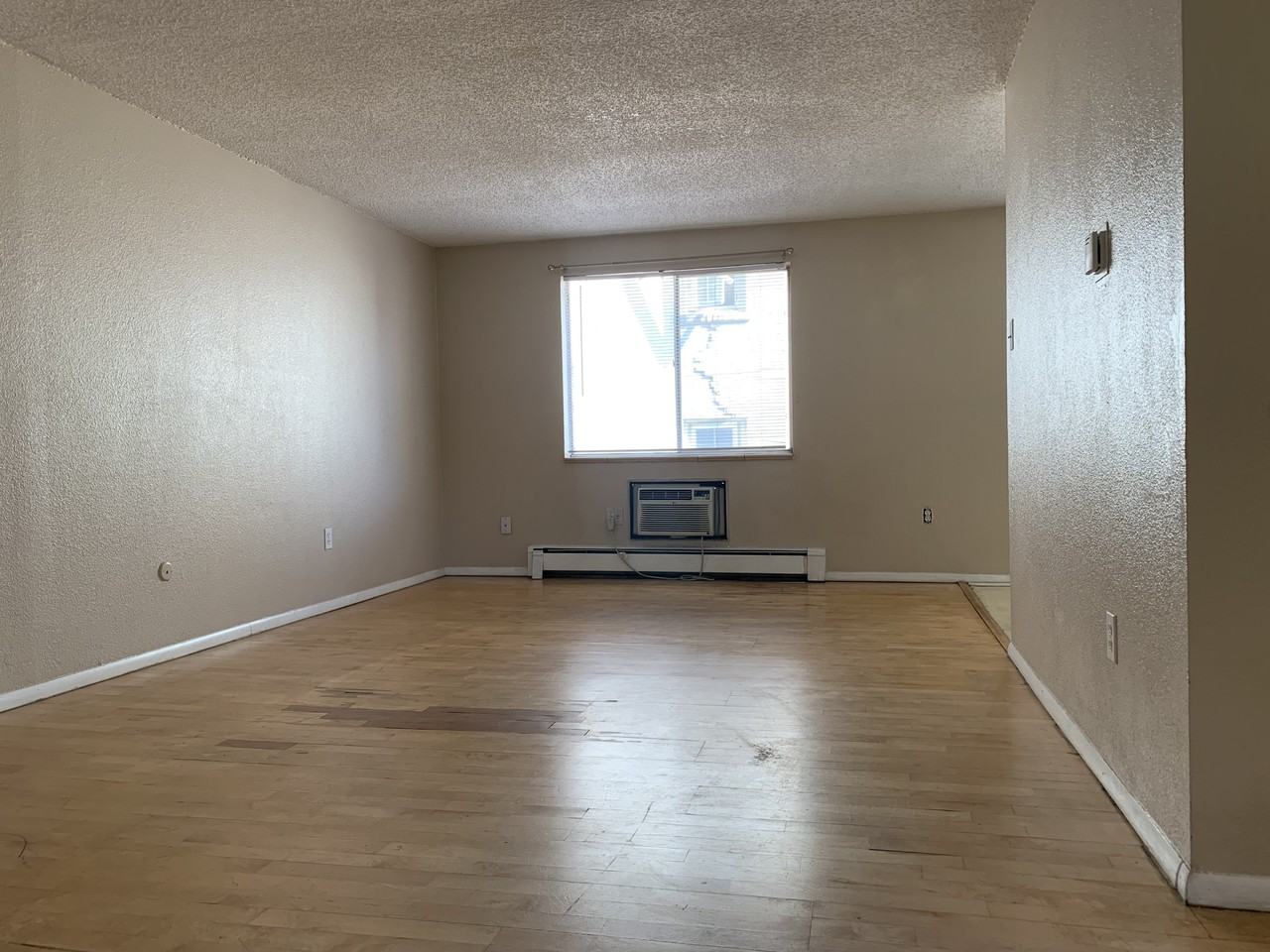 1148 N Washington St #5 - Photo 2 of 9