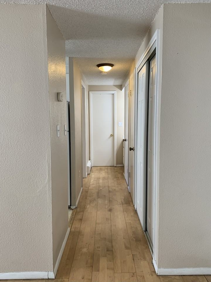 1148 N Washington St #5 - Photo 5 of 9