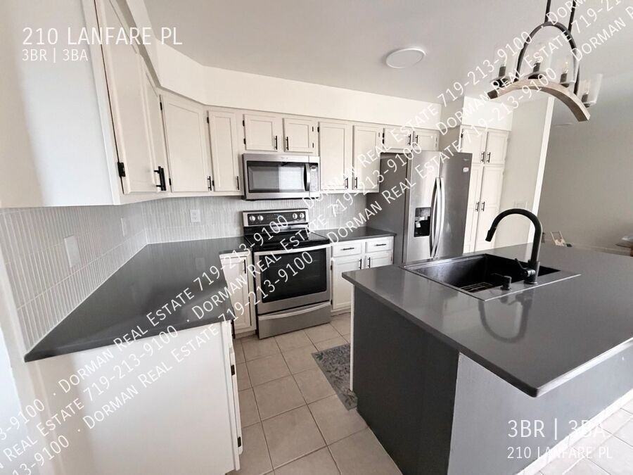 210 Lanfare Pl - Photo 2 of 18