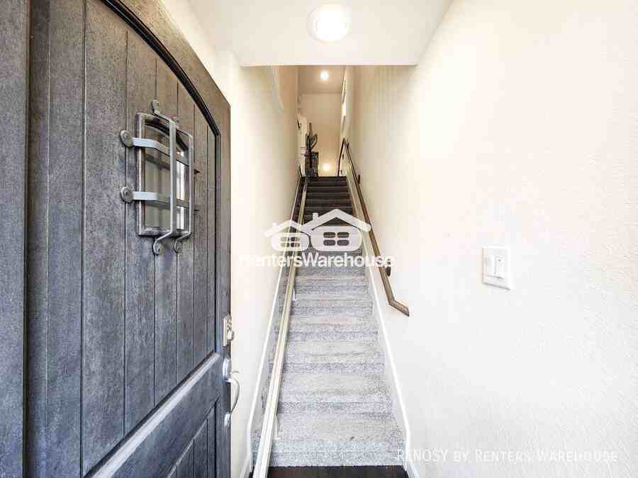 10717 Madden Oaks Pl - Photo 2 of 33