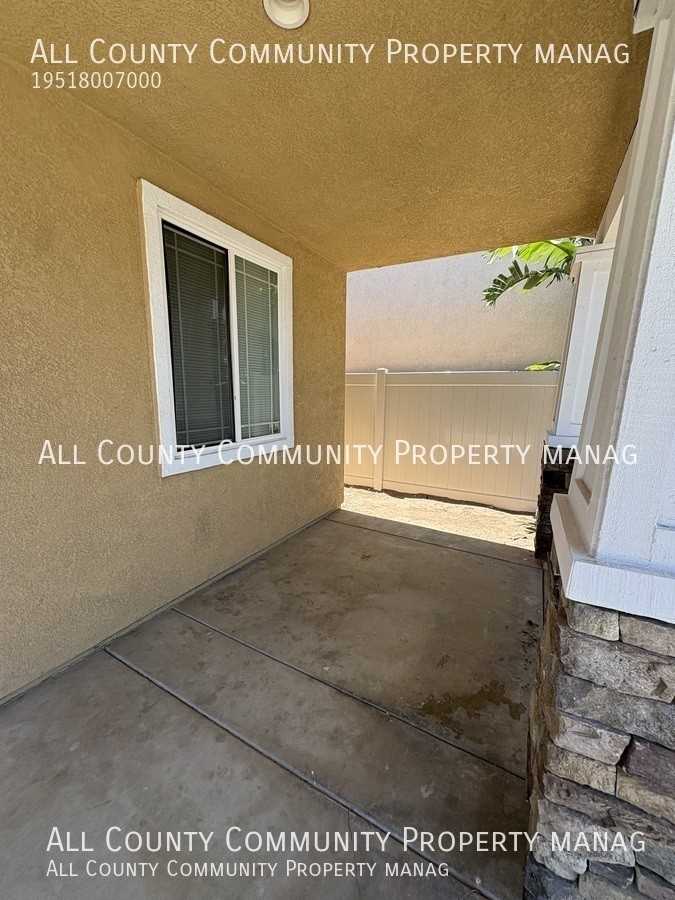 3931 Palmetto Haven Ct - Photo 3 of 47