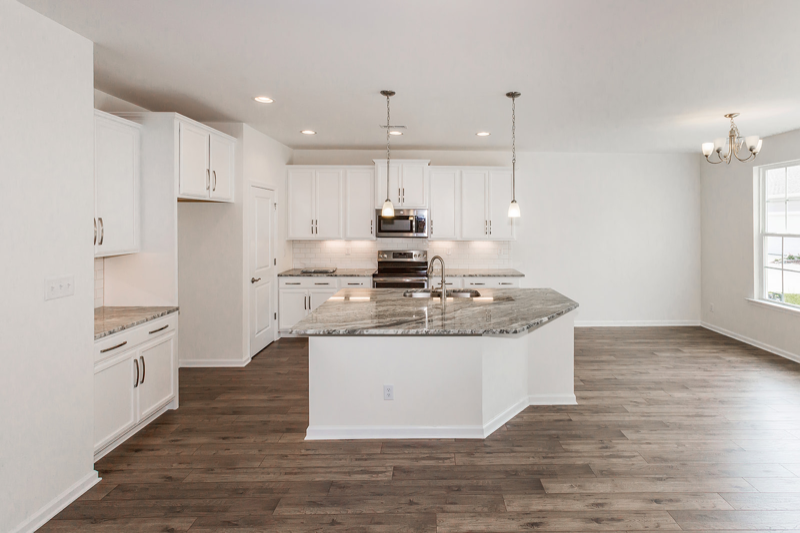 3913 Northridge St - Photo 5 of 15