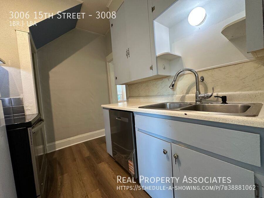 3006 15th St #3008 - Photo 6 of 12