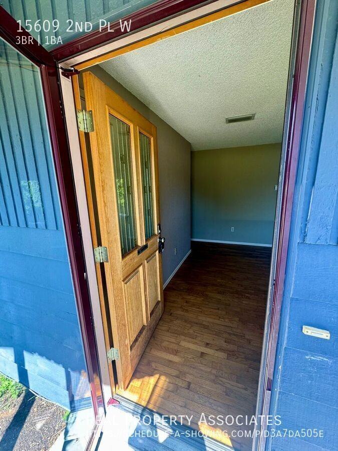 15609 2nd Pl W - Photo 3 of 15