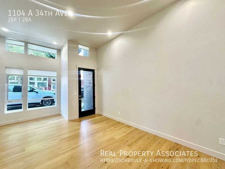 1104 34th Ave - Photo 4 of 33