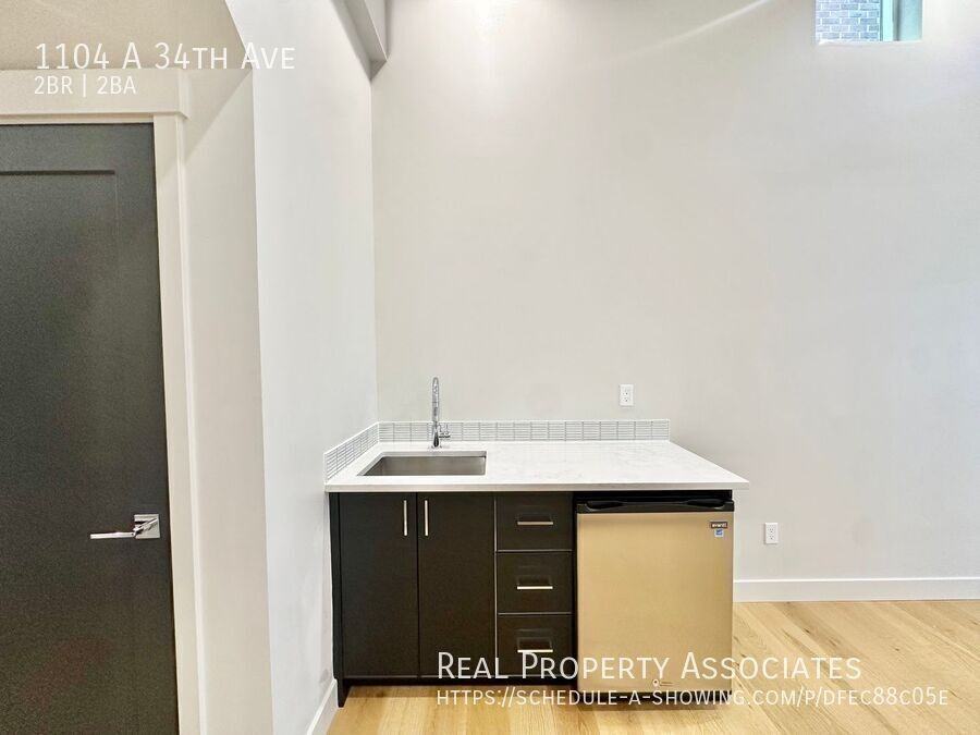 1104 34th Ave - Photo 5 of 33