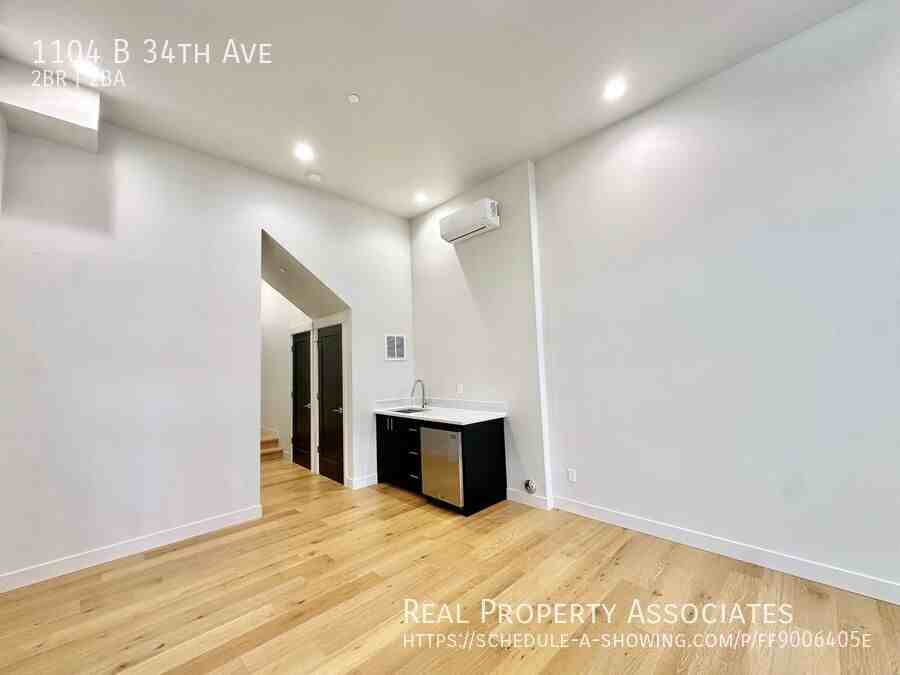 1104 34th Ave - Photo 2 of 33