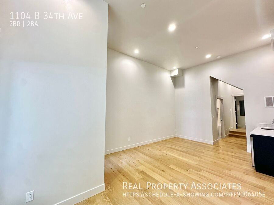 1104 34th Ave - Photo 3 of 33