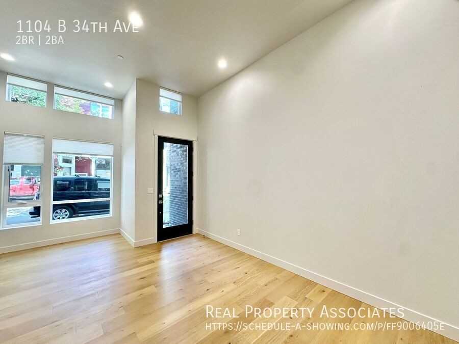 1104 34th Ave - Photo 4 of 33