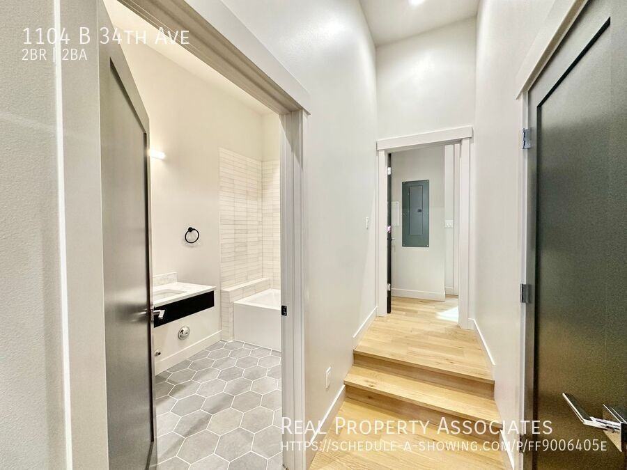 1104 34th Ave - Photo 7 of 33