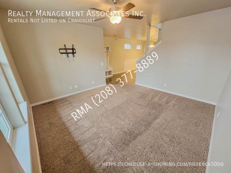 11250 W Race St - Photo 7 of 24