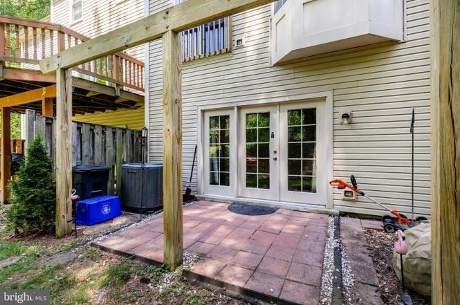 49 Lake Park Ct - Photo 2 of 21