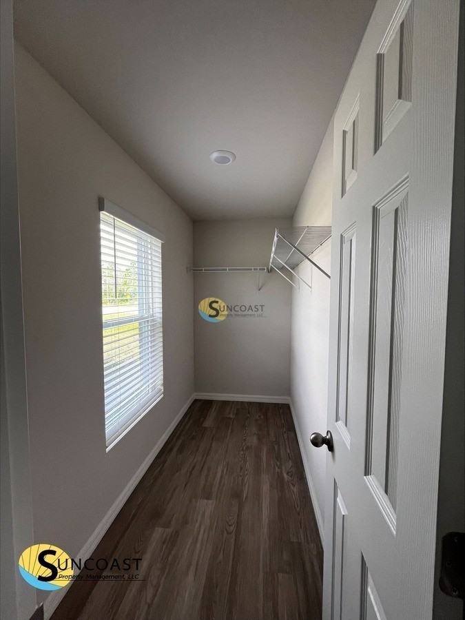 306 Urbana St - Photo 3 of 9