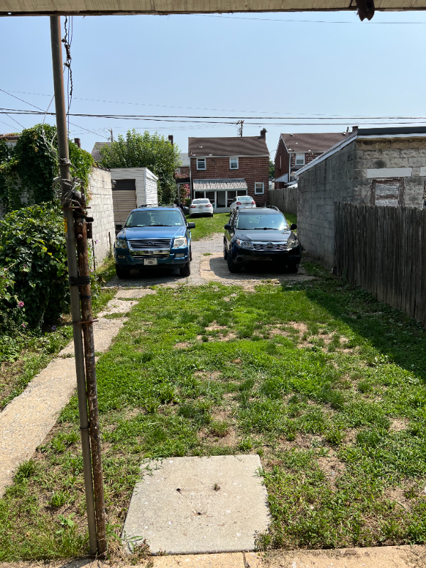 334 E College Ave - Photo 2 of 14