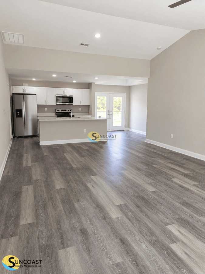 2833 Whaling Rd - Photo 3 of 17