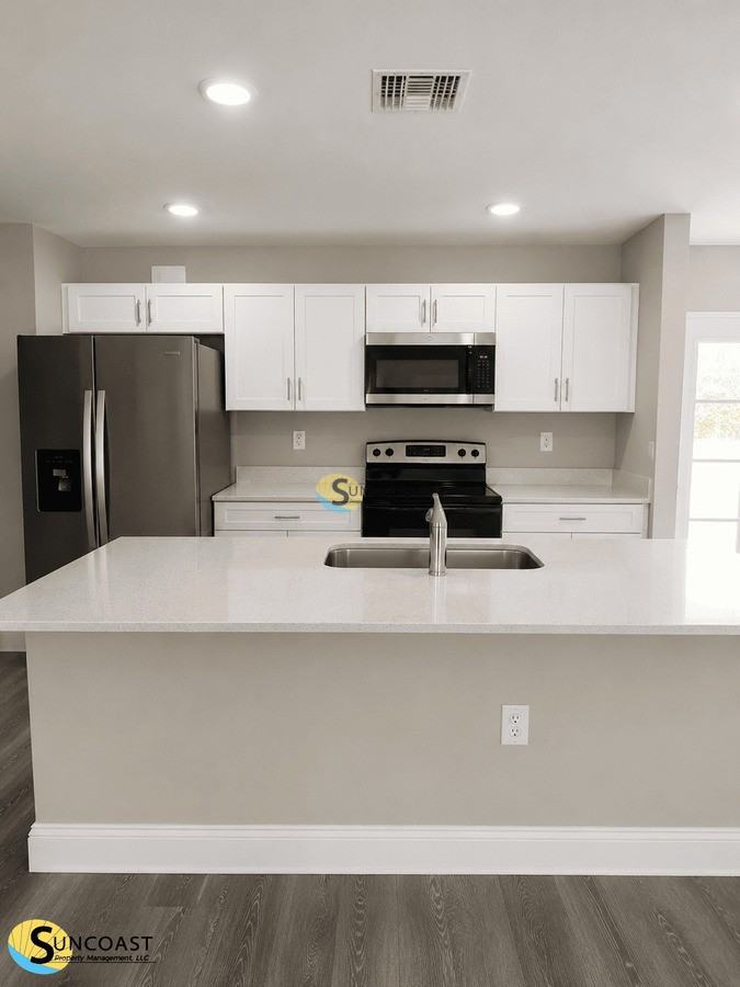 2833 Whaling Rd - Photo 7 of 17