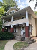featured image of 1134 Bellflower Ave #1