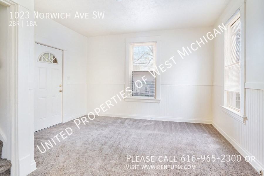 1023 Norwich Ave Sw - Photo 7 of 25
