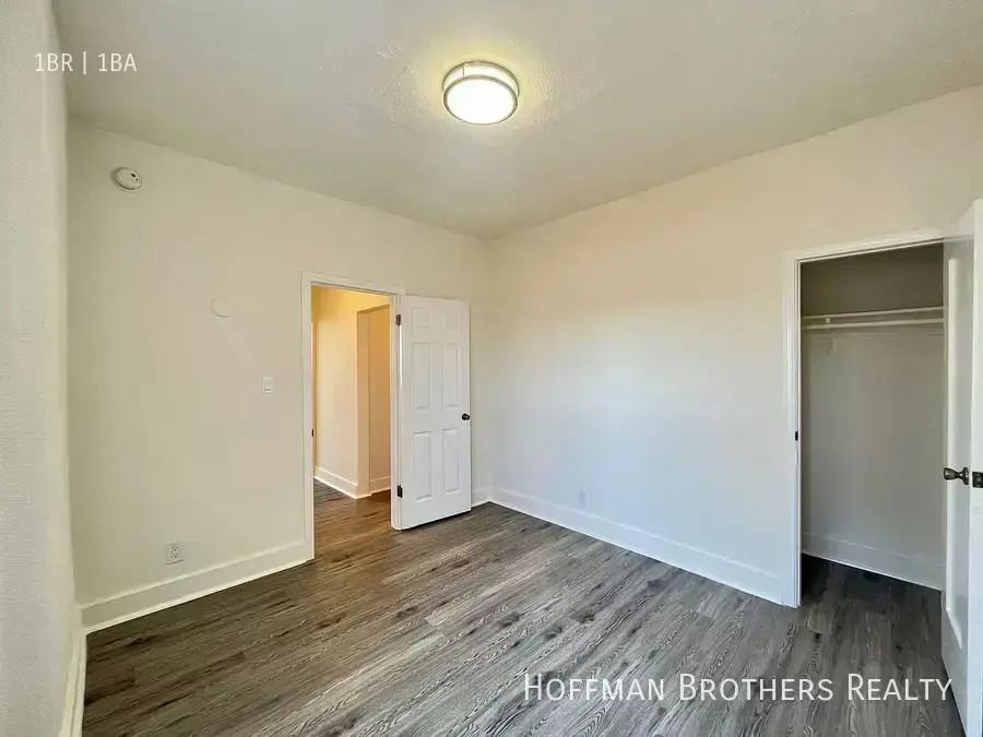 2743 San Marino St #104 - Photo 4 of 10