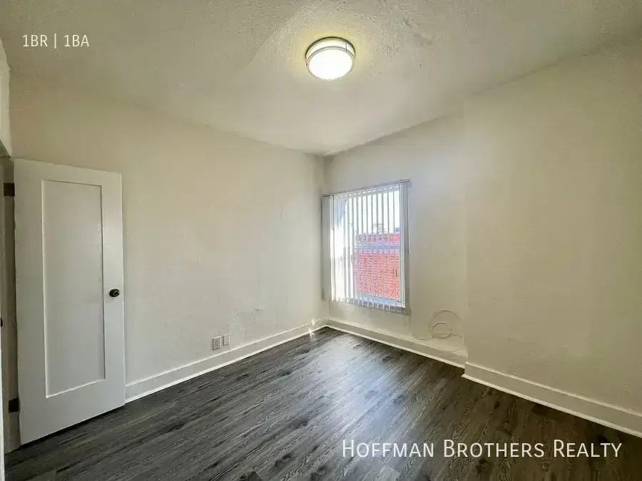 2743 San Marino St #104 - Photo 6 of 10