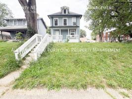 featured image of 1994 Floral Ave