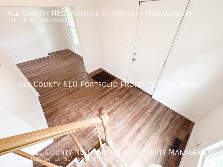 1994 Floral Ave - Photo 5 of 40