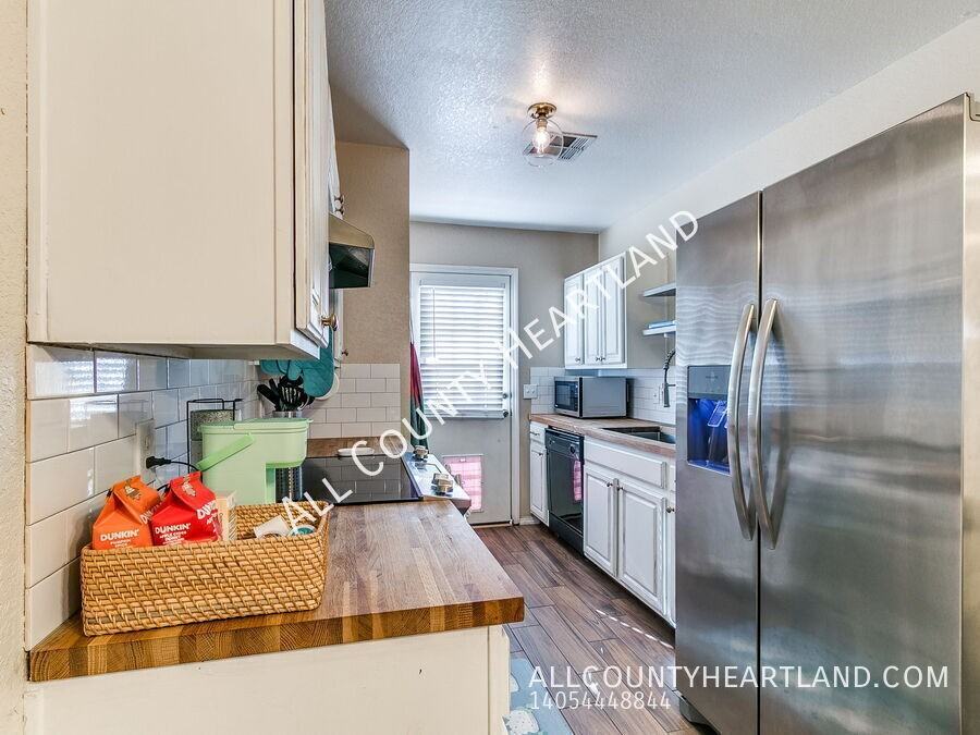 414 English Elm Ln - Photo 5 of 10